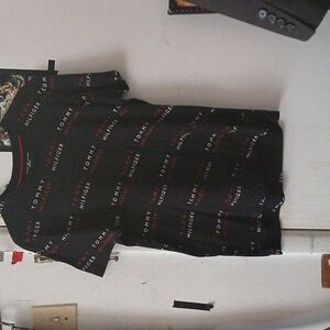 Men's Tommy hilfiger size M colors black white and red